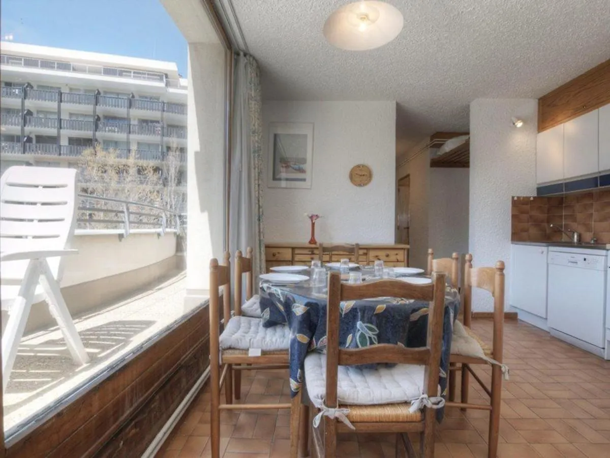 Appartement Studio Saint-Chaffrey , 1 pièce, 2 personnes - FR-1-330E-63
