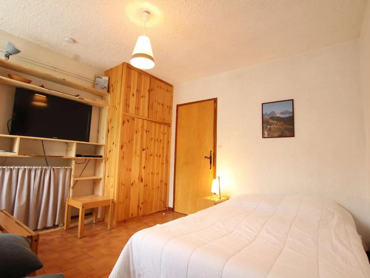 Studio Saint-Chaffrey , 1 pièce, 2 personnes - FR-1-330E-63 0*,  France