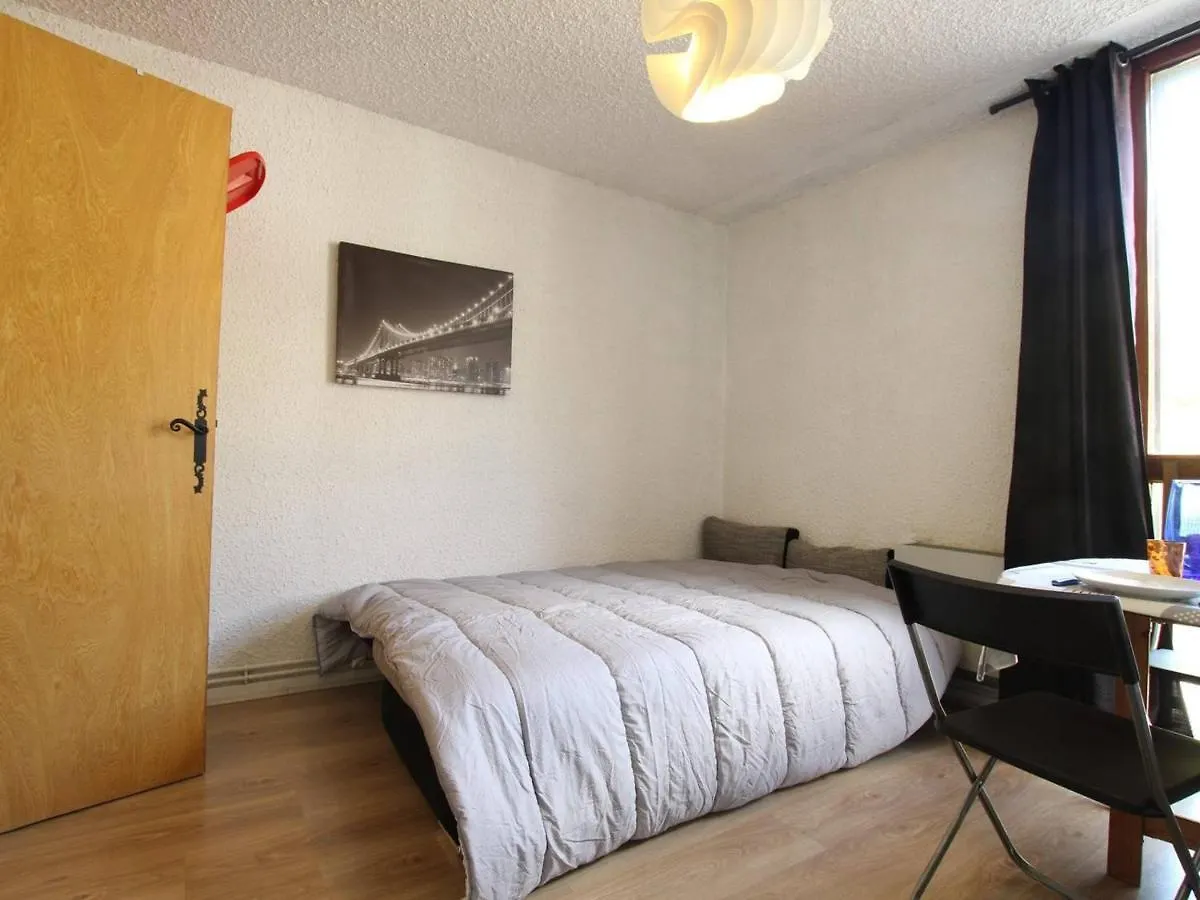 Appartement Studio Saint-Chaffrey , 1 pièce, 2 personnes - FR-1-330E-63